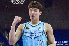 媒体人:季后赛后杨瀚森将赴美特训备战选秀