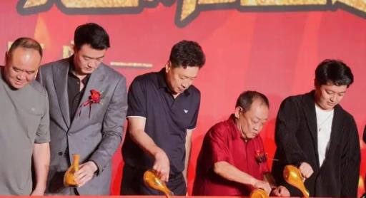 广厦夺冠奖金仅1800万,辽篮是其三倍,胡金秋孙铭徽为何选择加入四川队?