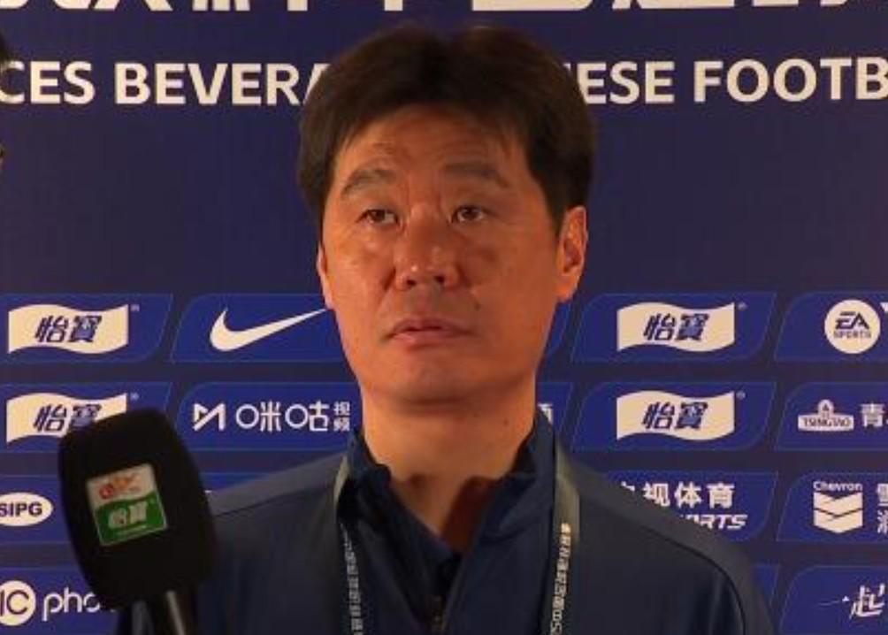 李霄鹏透露引援工作有序推进,新鲜血液将陆续加入球队