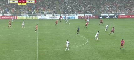  半场：曼联1-0中国香港，祖连奴破门，B费错失单刀