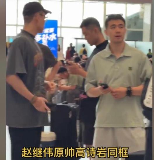 辽宁成人男篮赴京热身,继伟原帅领衔,小高携名包出行