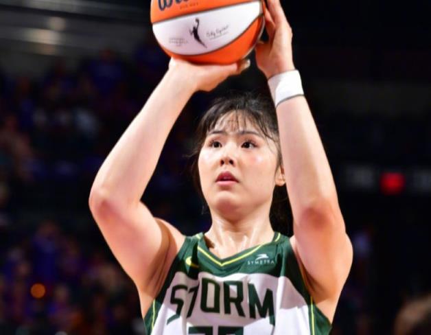 ESPN揭秘李月汝交易申请内幕：渴望更多比赛时间，中国篮协全力支持