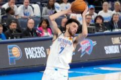 切特成为最年轻达成季后赛三分命中数超25+盖帽数超30的NBA球员