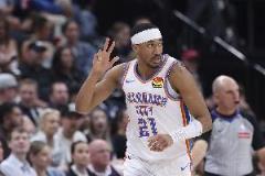 阿隆·维金斯:幸运仍留NBA,将继续努力抓住机会