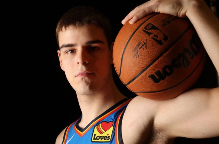 NBA总决赛雷霆夺冠 小将新秀未首秀已获总冠军戒指