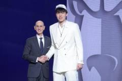 杨瀚森：原本以为是首轮末被选中，16顺位是“很大的惊喜”