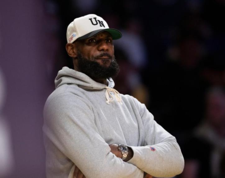NBA高管:詹姆斯交易可能性极低,高薪令交易难以成行