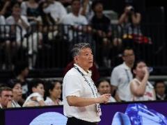  媒体人分析：中国女篮输球或因轻敌心态，赛场表现引争议