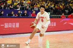 赵睿：亚洲杯目标是站上领奖台，现在中国男篮最需要的东西