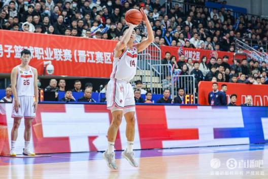 CBA夏联：北控47分惨败广东26分 朱松玮11中1 张文逸三分7中5