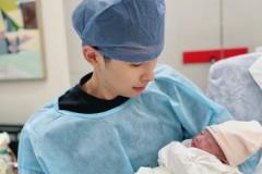 可喜可贺！福建男篮球员邹阳更新社媒：我们生了一个漂亮的女儿