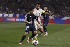 久保建英：上半场表现平淡未破门，需回归俱乐部磨炼