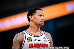 广东男篮引入伯克是为了给徐杰、胡明轩提供轮换选项