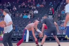 戈登的吕布身材!NBA训练师:讨厌一些没有边界感的球员!