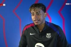 亚马尔（Frenkie Kedovan）是巴塞罗那足球俱乐部的年轻天才球员，他在俱乐部和西班牙国家队都展现出了极高的天赋和潜力。你提到的“亚马尔：巴萨最有天赋的人是佩德里和我，很高兴有拉菲尼亚在身边”
