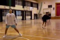 日本女生和男孩子打全场,这个幅度的动作真的太帅了!