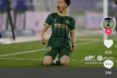王钰栋社媒晒中超首球，蒯纪闻点赞：够快
