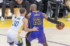 传奇不息!NBA公布詹库生涯数据:詹姆斯42036分、库里4029记三分