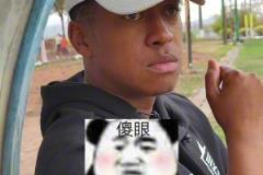国外踢球也要靠关系?黑人小哥:哪里有工作不靠关系的