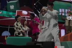 历史级合唱!甲亢哥和大张伟合唱《阳光彩虹小白马》