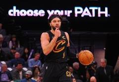 NBA官方:斯特鲁斯对阵国王时的技犯被撤销