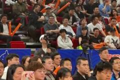 特谢拉亮相CBA季后赛现场,见证上海男篮逆转广东男篮