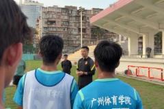 教练说他拿过两次亚冠冠军!中超冠军拿到手软!