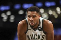 字母:若换成10-15年效力联盟,我有望连夺5次MVP,如今竞争太过激烈。