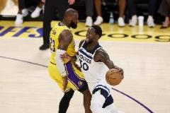 反直觉!兰德尔G2面对詹姆斯防守8中6,面对东契奇防守5中1