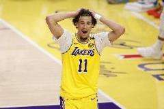 戈贝尔27分21板!雷迪克坚持不让海斯上场,戈贝尔状态如何?