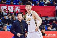 季孟年:广厦末节防守依旧强势,全程保持高水平 intensity