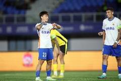 鲁媒：崔康熙、谢文能出席对阵浙江队赛前发布会