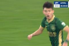 18岁王钰栋双响8球领跑射手榜!