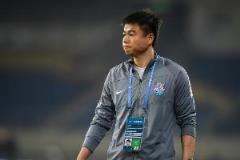 于根伟怒斥失利：主教练该负责，辜负球迷两连败后的支持