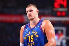 约基奇成NBA历史首位单系列赛多次单场40+15+5球员