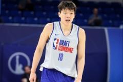 瀚森美式篮球试训记录:5V5较量获12分3助攻,持续突破中!