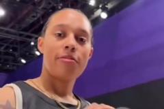 格里娜的声音,这完全就是个男人啊