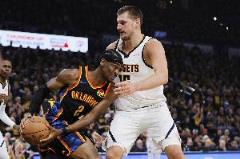 MVP花落谁家？约基奇三双领跑 SGА场均32.7分 字母6成命中率