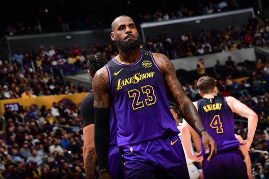 詹姆斯:老一辈球员过多抱怨如今NBA,让我们难以用儿时眼光欣赏他们