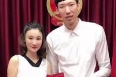 周琦妻子:我曾经用离婚威胁才逼迫他从NBL回到CBA