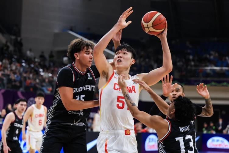 杨瀚森NBA选秀前景火热!美媒预测他有望冲击首轮22顺位,有望被老鹰选中!