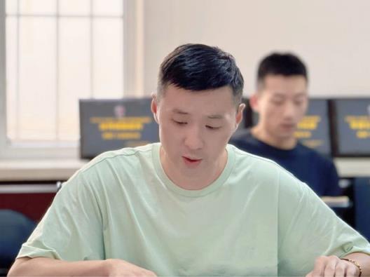 新疆男篮备战总结会!刘炜部署任务,重提外援选拔,郭舰关注伤病隐患!