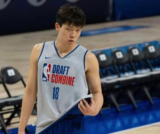 外媒:篮网总经理观看杨瀚森在洛杉矶Pro Day试训