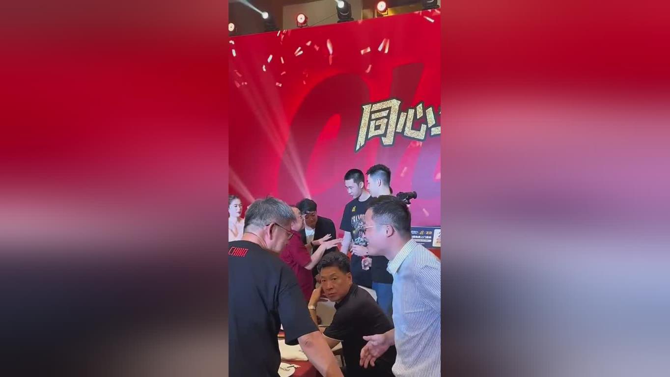 李春江现身广厦首冠庆功宴 端起酒杯一口闷致敬昔日辉煌