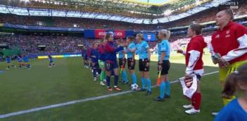 半场:阿森纳女足0-0巴萨女足,帕雷德斯乌龙球被判无效