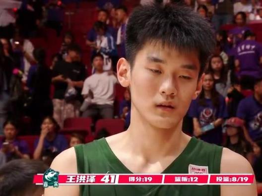 郭艾伦盛赞广东新星:杜锋迎来二飞接班人
