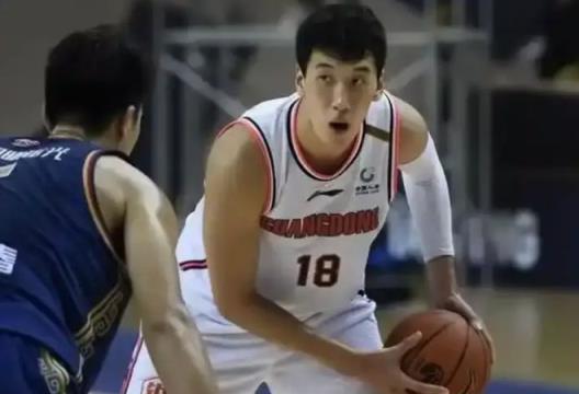 下午2点,广东男篮更替风暴来袭,CBA神射手或被清洗,新东家已揭晓