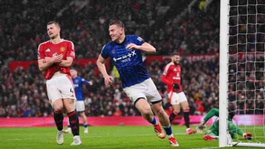 ESPN:曼联愿支付3000万英镑解约金引诱德拉普,并已通知伊普斯维奇