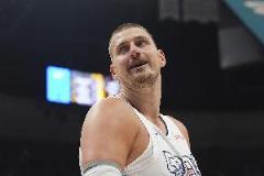 拉塞尔:我是约基奇的铁粉,认为他比亚历山大更接近MVP